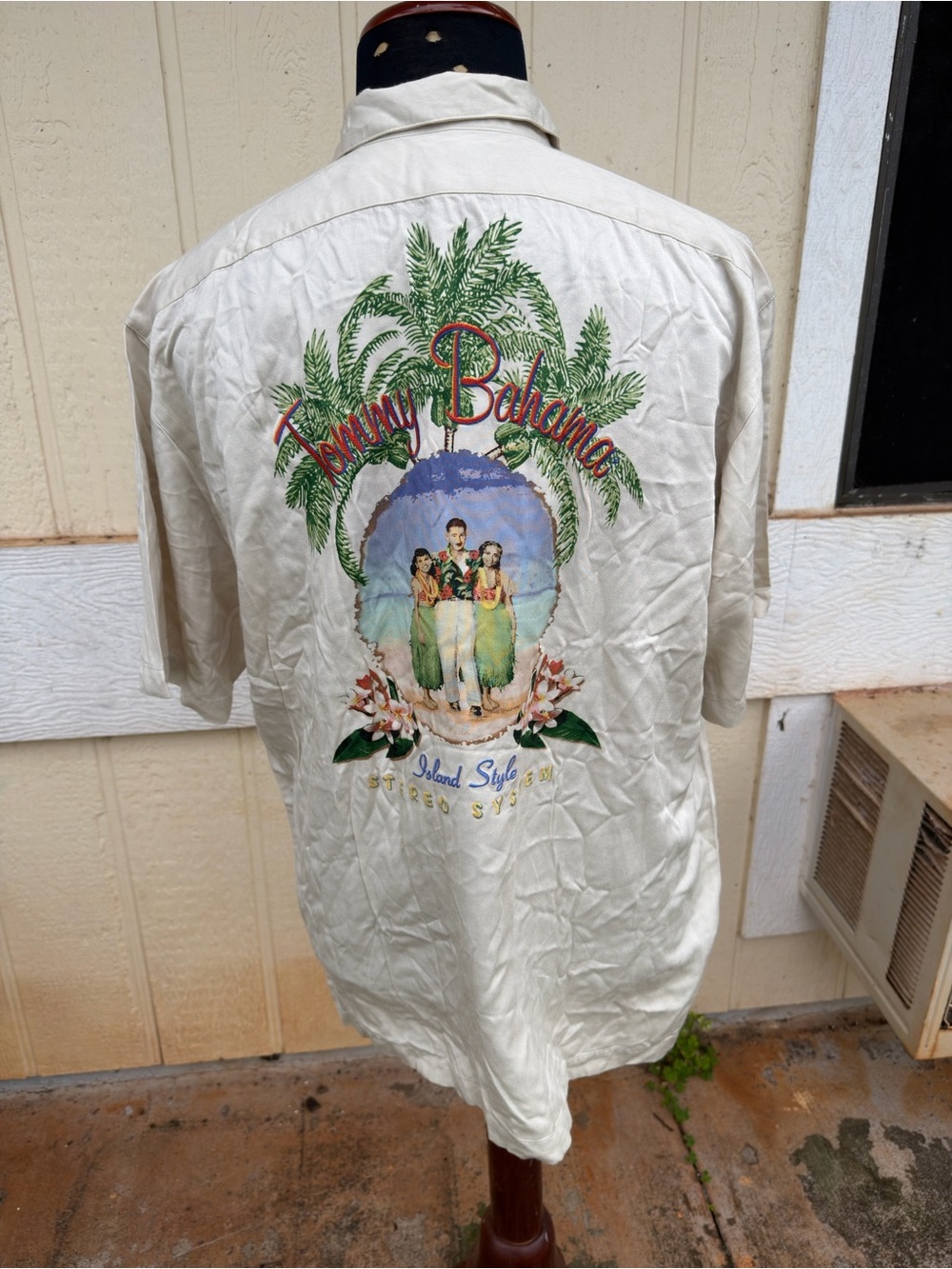 New Tommy Bahama Men's L Island Style Stereo System Hawaiian Rayon Aloha Cream